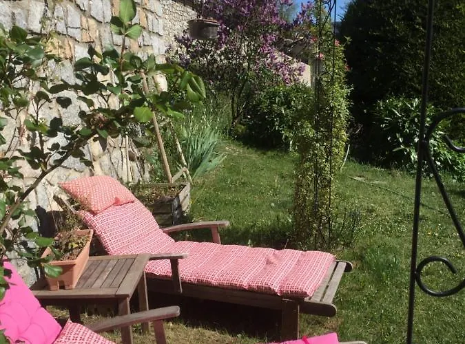 Rez De Jardin De Chalet Bois , Calme Et Verdure !